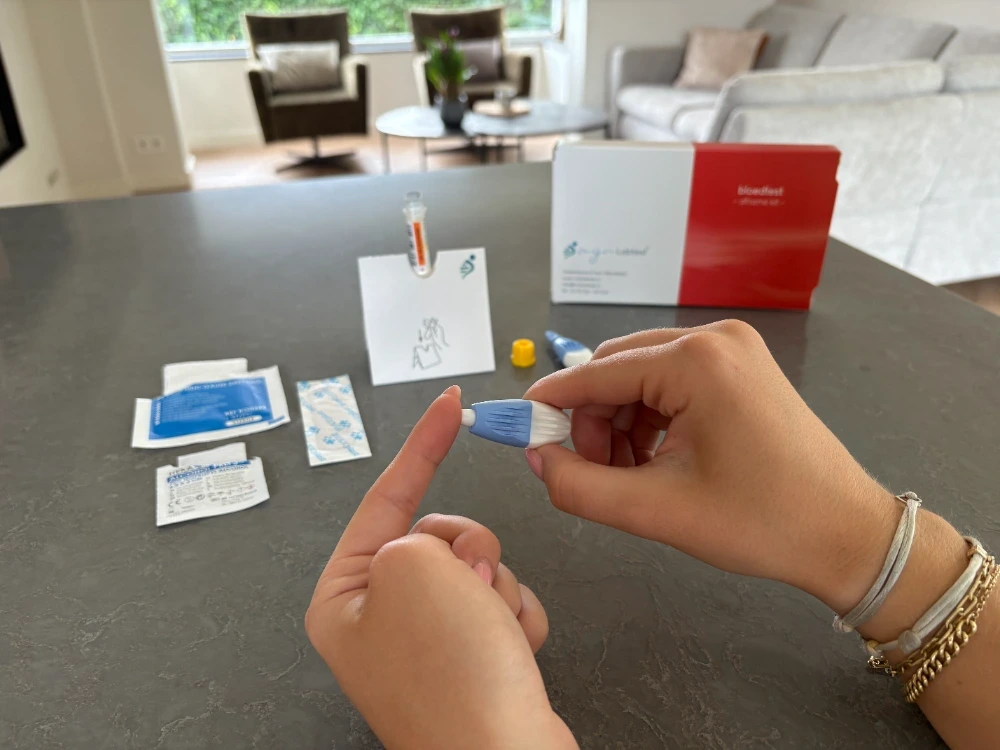 Nimm deine Probe für den FSH Test zu Hause ab