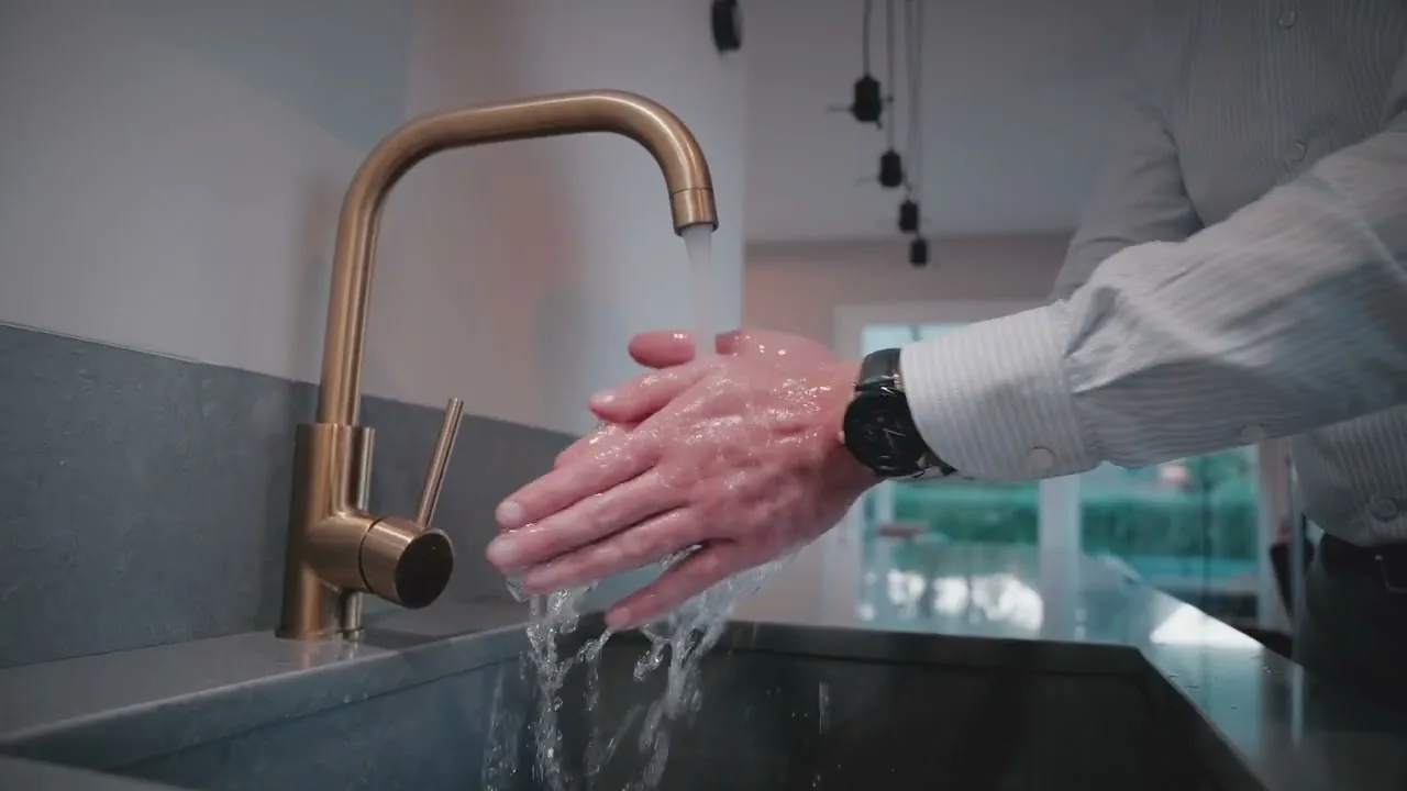 Video: So nimmst du deine Stuhlprobe zu Hause ab